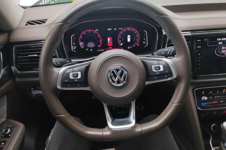 Used Volkswagen Teramont X 2020 Facelifted 530 V6 All-Wheel Drive Prestige Flagship Edition Steering Wheel