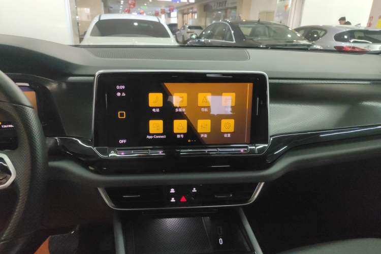 Used Volkswagen Teramont X 2021 330TSI Two-Wheel-Drive Luxury Edition Audio And AC Panel
