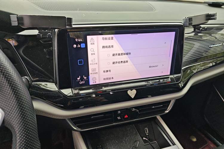 Used Volkswagen Teramont X 2021 330TSI Two-Wheel-Drive Prestige Luxury Edition Audio And AC Panel