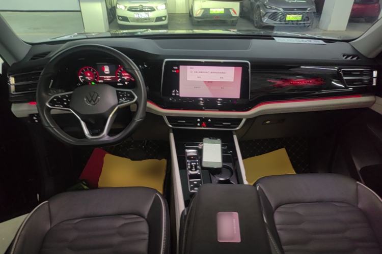 Used Volkswagen Teramont X 2021 330TSI Two-Wheel-Drive Prestige Luxury Edition Center Console