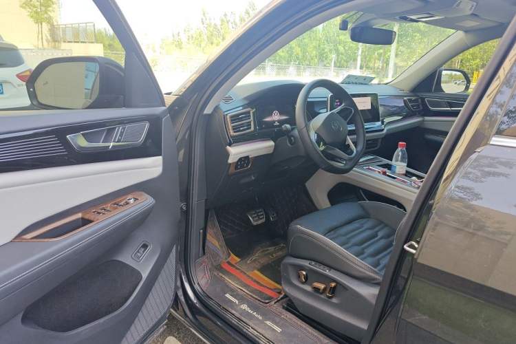 Used Volkswagen Teramont X 2021 530 V6 Four-Wheel Drive Prestige Luxury Edition Driver Seat