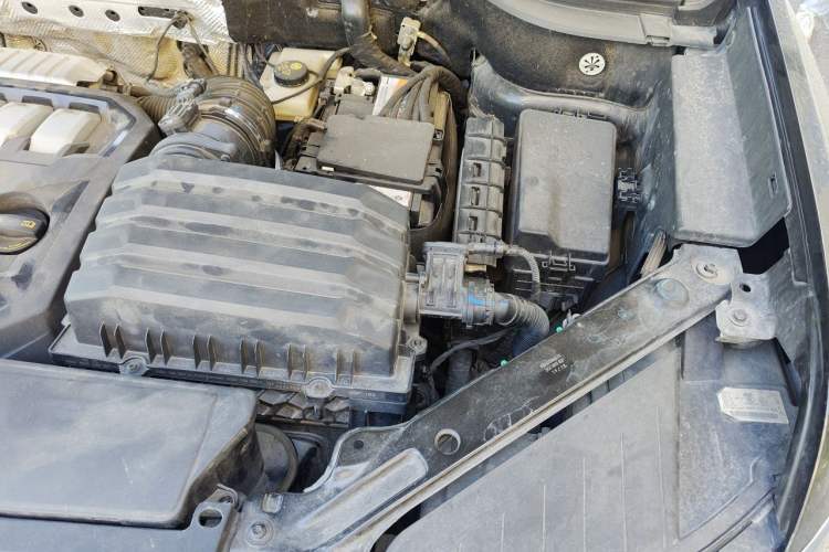 Used Volkswagen Teramont X 2021 530 V6 Four-Wheel Drive Prestige Luxury Edition Engine Bay Left