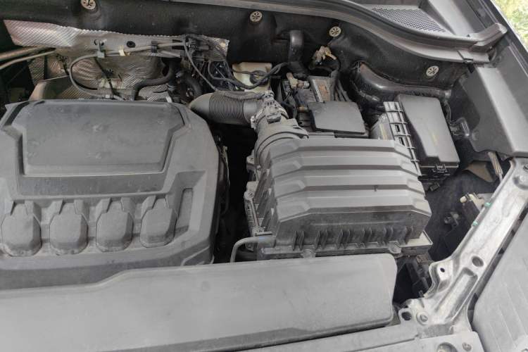 Used Volkswagen Teramont X 2021 330TSI Two-Wheel-Drive Prestige Luxury Edition Engine Bay Left