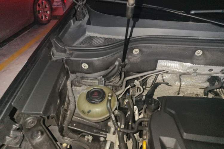 Used Volkswagen Teramont X 2021 380TSI Four-Wheel Drive Prestige Luxury Edition Engine Bay Right