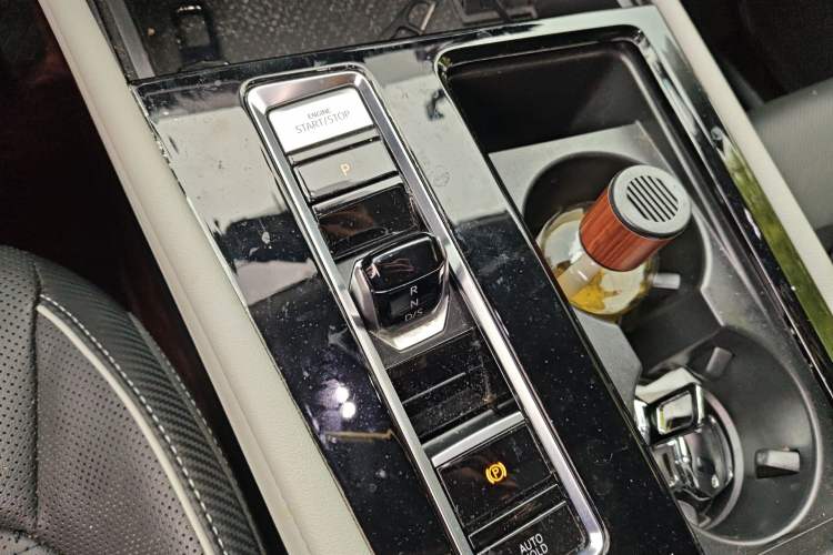 Used Volkswagen Teramont X 2021 330TSI Two-Wheel-Drive Prestige Luxury Edition Gear Lever