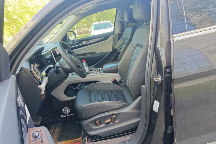 Used Volkswagen Teramont X 2021 530 V6 Four-Wheel Drive Prestige Luxury Edition Left Front Seat