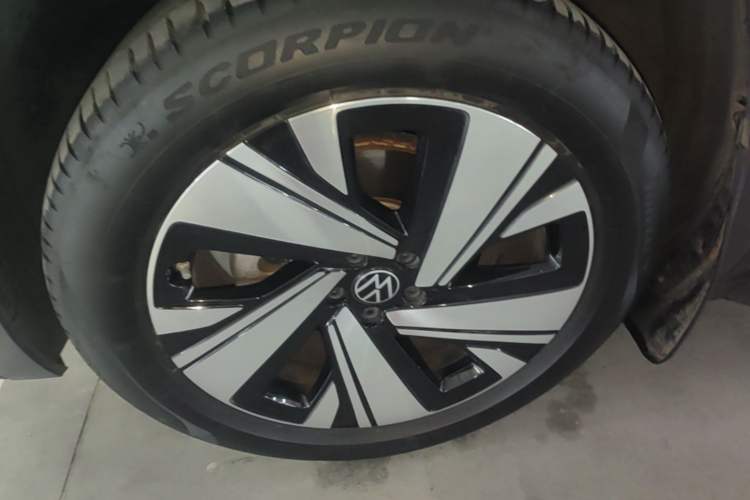 Used Volkswagen Teramont X 2021 330TSI Two-Wheel-Drive Prestige Luxury Edition Left Front Wheel Hub