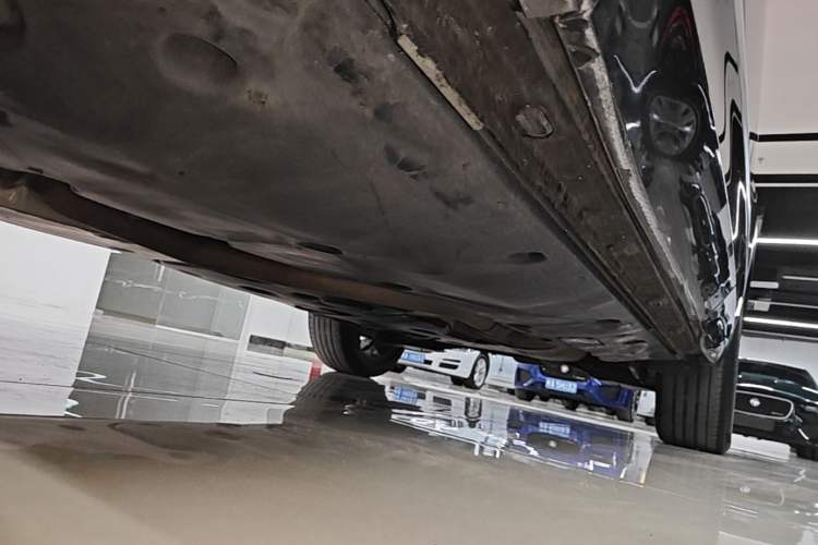 Used Volkswagen Teramont X 2021 330TSI Two-Wheel-Drive Prestige Luxury Edition Left Side Sill