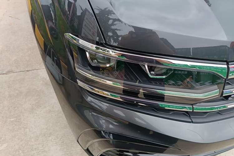 Used Volkswagen Teramont X 2021 330TSI Two-Wheel-Drive Prestige Luxury Edition Right Front Headlight