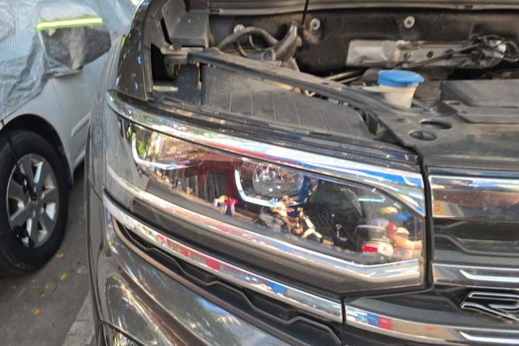 Used Volkswagen Teramont X 2021 330TSI Two-Wheel-Drive Luxury Edition Right Front Headlight