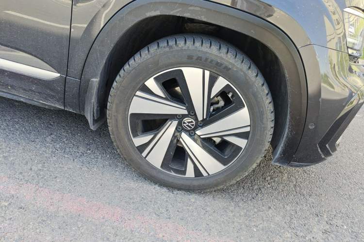Used Volkswagen Teramont X 2021 530 V6 Four-Wheel Drive Prestige Luxury Edition Right Front Wheel Hub