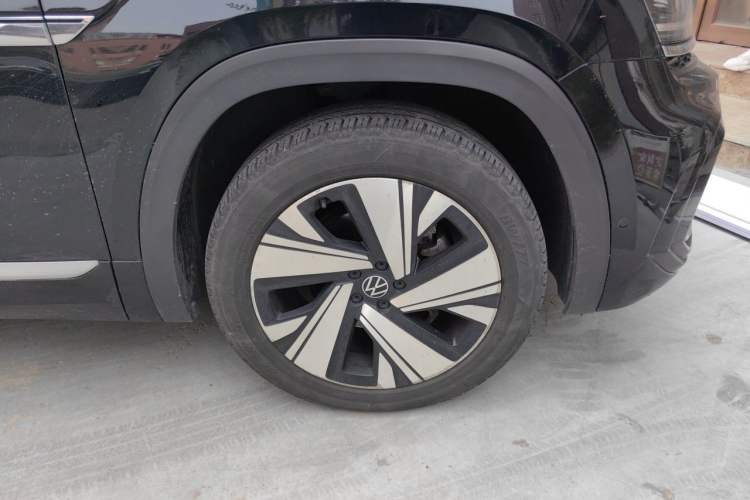 Used Volkswagen Teramont X 2021 330TSI Two-Wheel-Drive Prestige Luxury Edition Right Front Wheel Hub