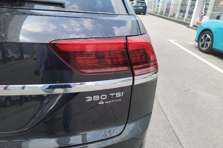 Used Volkswagen Teramont X 2021 380TSI Four-Wheel Drive Prestige Luxury Edition Right Rear Taillight
