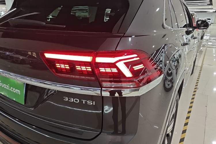 Used Volkswagen Teramont X 2021 330TSI Two-Wheel-Drive Prestige Luxury Edition Right Rear Taillight