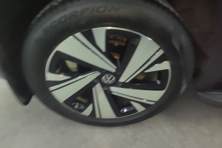 Used Volkswagen Teramont X 2021 330TSI Two-Wheel-Drive Prestige Luxury Edition Right Rear Wheel Hub