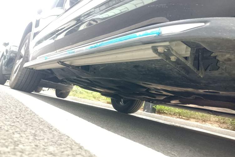 Used Volkswagen Teramont X 2021 330TSI Two-Wheel-Drive Prestige Luxury Edition Right Side Sill