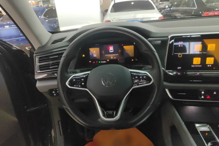 Used Volkswagen Teramont X 2021 330TSI Two-Wheel-Drive Luxury Edition Steering Wheel