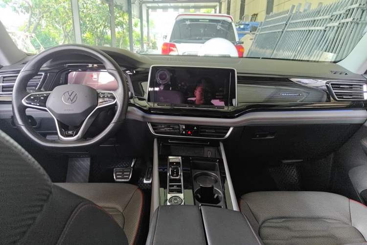 Used Volkswagen Teramont X 2021 380TSI Four-Wheel Drive Prestige Luxury Edition Center Console