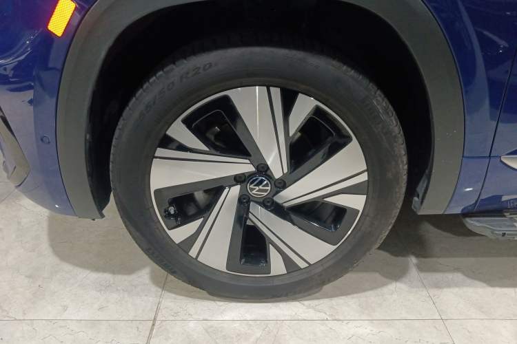 Used Volkswagen Teramont X 2021 380TSI Four-Wheel Drive Prestige Luxury Edition Left Front Wheel Hub