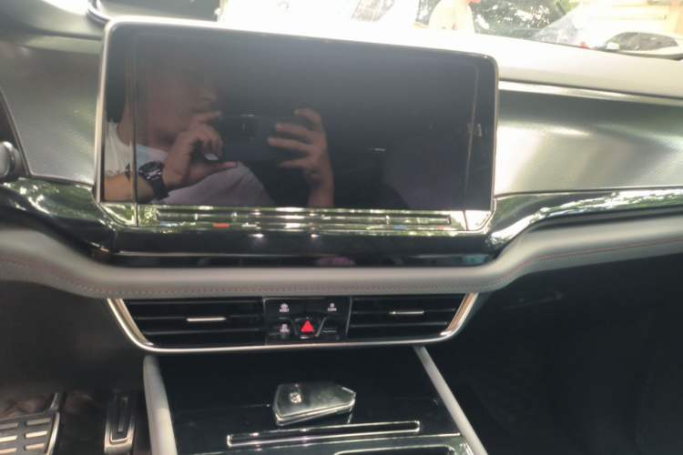 Used Volkswagen Teramont X 2021 380TSI Four-Wheel Drive Luxury Edition Audio And AC Panel