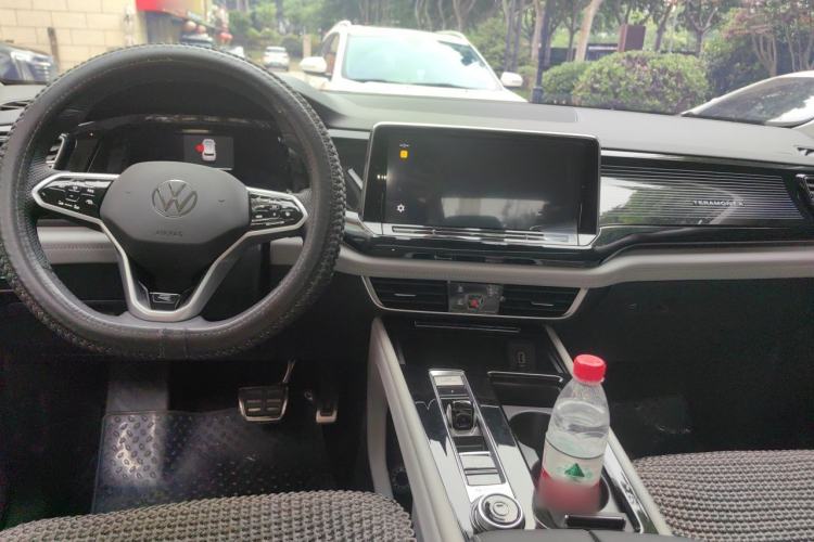 Used Volkswagen Teramont X 2021 380TSI Four-Wheel Drive Prestige Flagship Edition Center Console