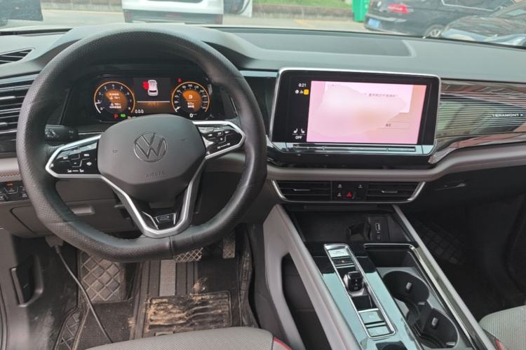 Used Volkswagen Teramont X 2021 330TSI Two-Wheel-Drive Prestige Luxury Edition Center Console