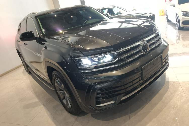 Used Volkswagen Teramont X 2021 330TSI Two-Wheel-Drive Luxury Edition Front Right 45 Deg