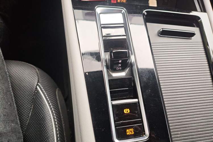 Used Volkswagen Teramont X 2021 330TSI Two-Wheel-Drive Prestige Luxury Edition Gear Lever