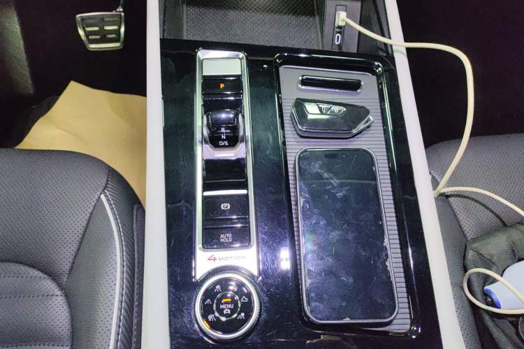 Used Volkswagen Teramont X 2021 530 V6 Four-Wheel Drive Prestige Luxury Edition Gear Lever