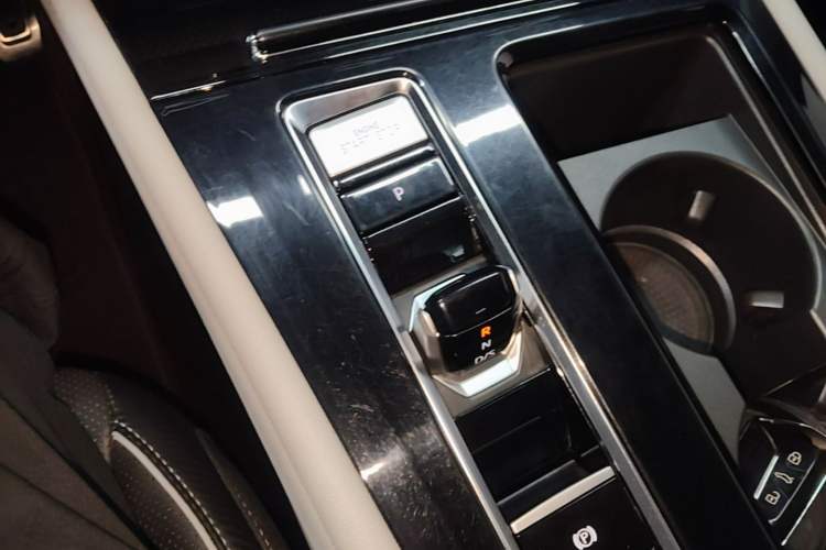 Used Volkswagen Teramont X 2021 380TSI Four-Wheel Drive Prestige Luxury Edition Gear Lever