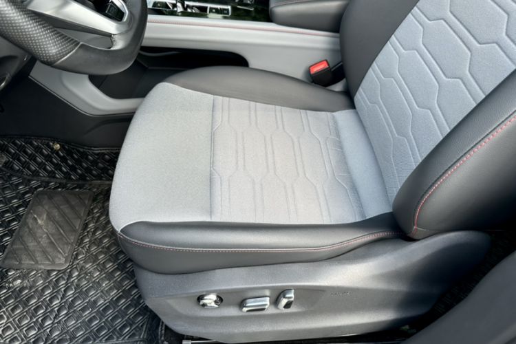 Used Volkswagen Teramont X 2021 330TSI Two-Wheel-Drive Luxury Edition Interior 8