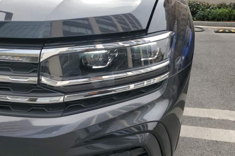 Used Volkswagen Teramont X 2021 330TSI Two-Wheel-Drive Prestige Luxury Edition Left Front Headlight