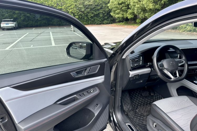 Used Volkswagen Teramont X 2021 330TSI Two-Wheel-Drive Luxury Edition Left Front Seat
