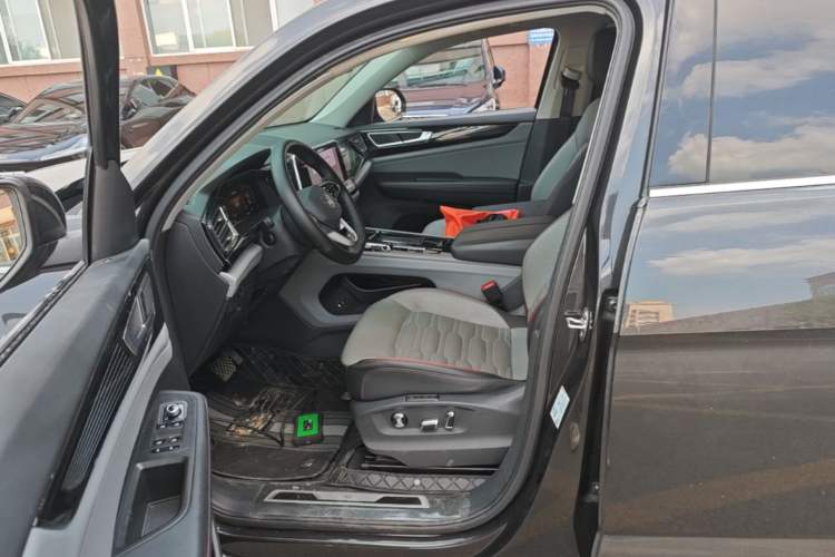 Used Volkswagen Teramont X 2021 330TSI Two-Wheel-Drive Prestige Luxury Edition Left Front Seat