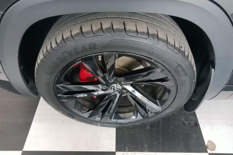 Used Volkswagen Teramont X 2021 380TSI Four-Wheel Drive Prestige Flagship Edition Left Front Wheel Hub