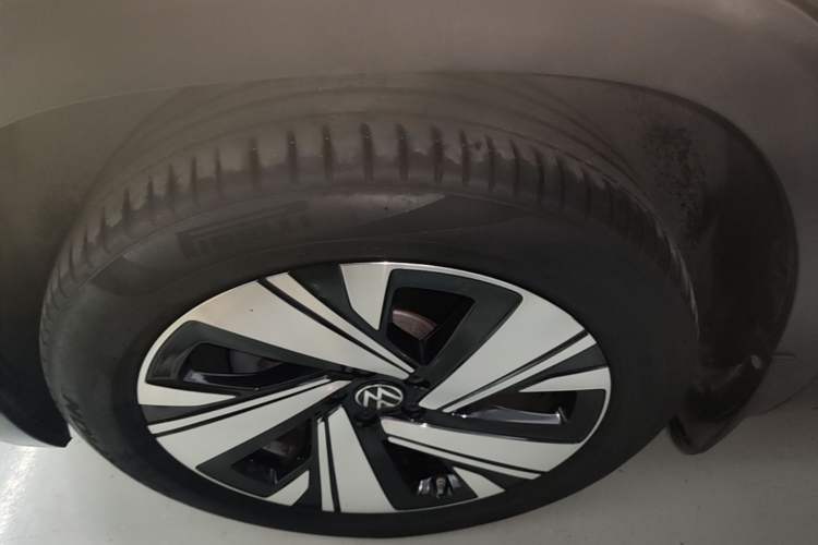 Used Volkswagen Teramont X 2021 330TSI Two-Wheel-Drive Prestige Luxury Edition Left Front Wheel Hub