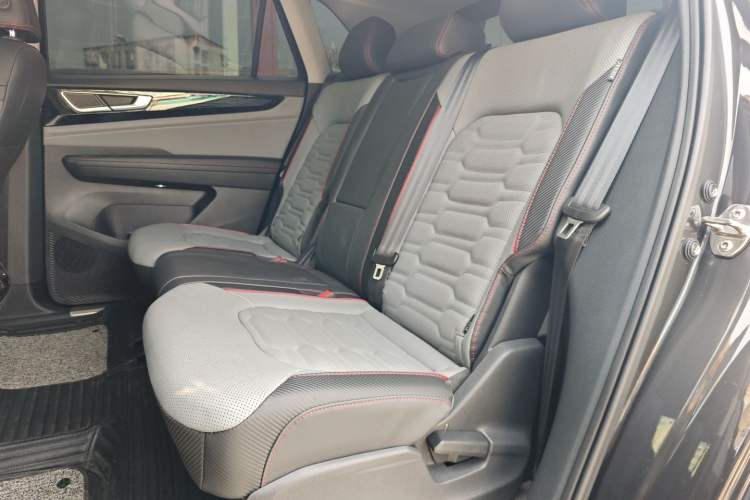 Used Volkswagen Teramont X 2021 330TSI Two-Wheel-Drive Prestige Luxury Edition Left Rear Seat