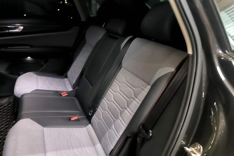 Used Volkswagen Teramont X 2021 380TSI Four-Wheel Drive Luxury Edition Left Rear Seat
