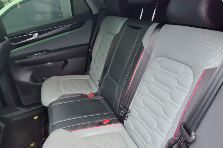 Used Volkswagen Teramont X 2021 380TSI Four-Wheel Drive Prestige Luxury Edition Left Rear Seat
