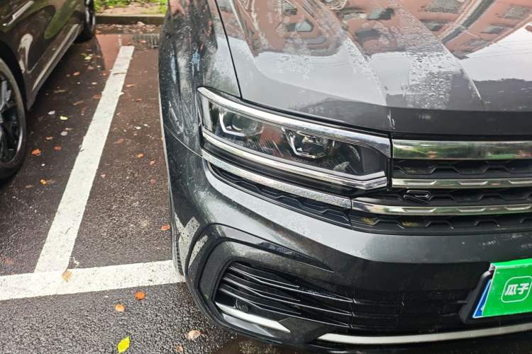 Used Volkswagen Teramont X 2021 330TSI Two-Wheel-Drive Prestige Luxury Edition Right Front Headlight