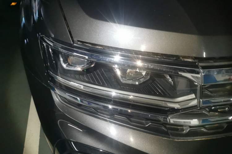 Used Volkswagen Teramont X 2021 380TSI Four-Wheel Drive Prestige Luxury Edition Right Front Headlight