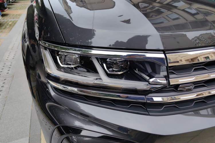 Used Volkswagen Teramont X 2021 380TSI Four-Wheel Drive Prestige Flagship Edition Right Front Headlight