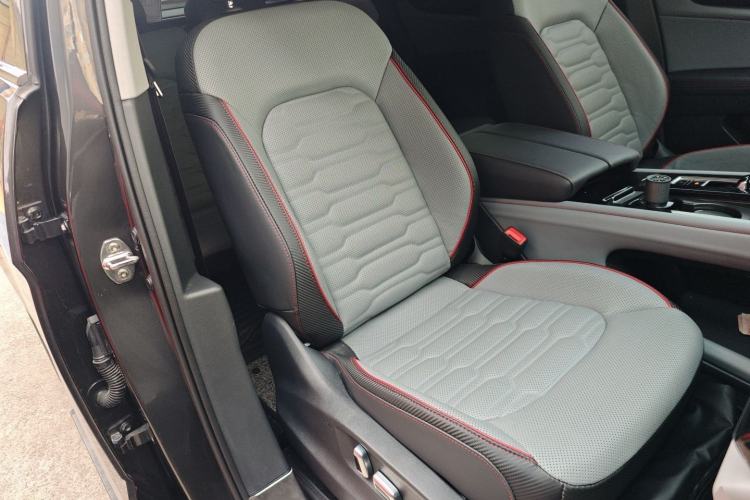 Used Volkswagen Teramont X 2021 330TSI Two-Wheel-Drive Prestige Luxury Edition Right Front Seat