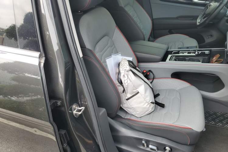 Used Volkswagen Teramont X 2021 330TSI Two-Wheel-Drive Prestige Luxury Edition Right Front Seat