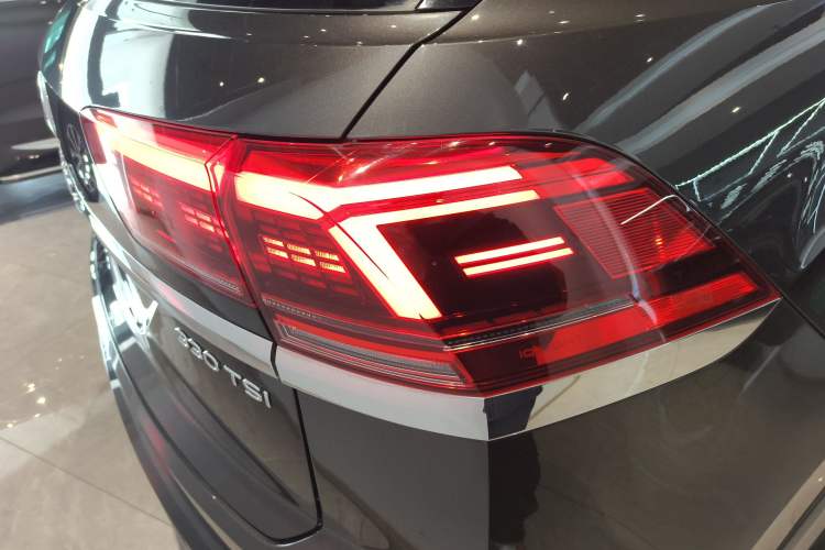 Used Volkswagen Teramont X 2021 330TSI Two-Wheel-Drive Luxury Edition Right Rear Taillight