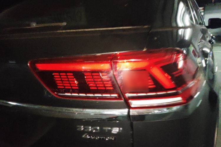 Used Volkswagen Teramont X 2021 380TSI Four-Wheel Drive Prestige Luxury Edition Right Rear Taillight