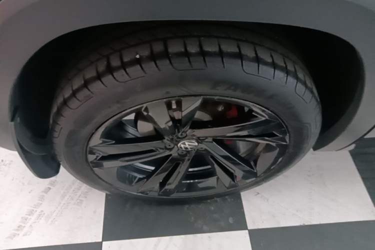 Used Volkswagen Teramont X 2021 380TSI Four-Wheel Drive Prestige Flagship Edition Right Rear Wheel Hub