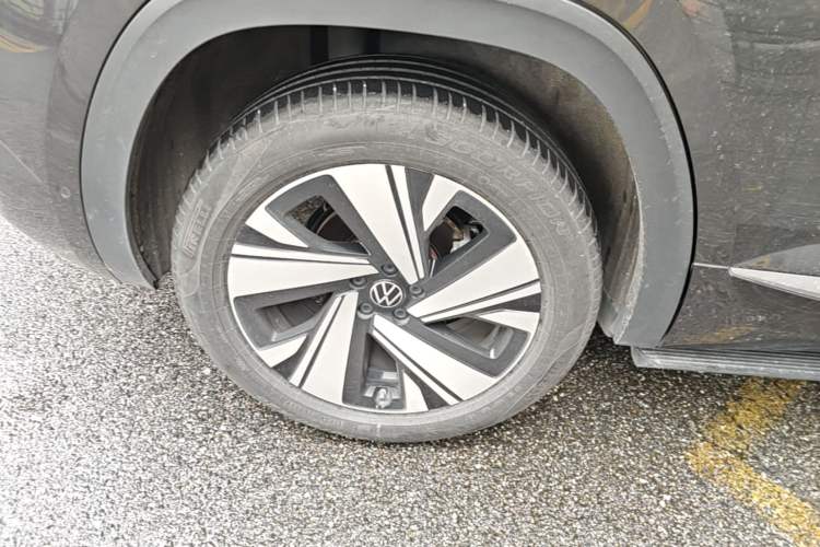 Used Volkswagen Teramont X 2021 380TSI Four-Wheel Drive Prestige Luxury Edition Right Rear Wheel Hub