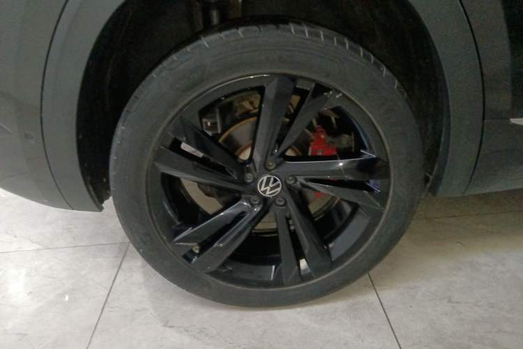 Used Volkswagen Teramont X 2021 380TSI Four-Wheel Drive Prestige Flagship Edition Right Rear Wheel Hub