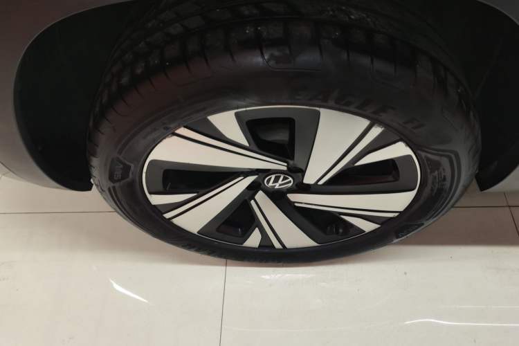 Used Volkswagen Teramont X 2021 380TSI Four-Wheel Drive Prestige Luxury Edition Right Rear Wheel Hub